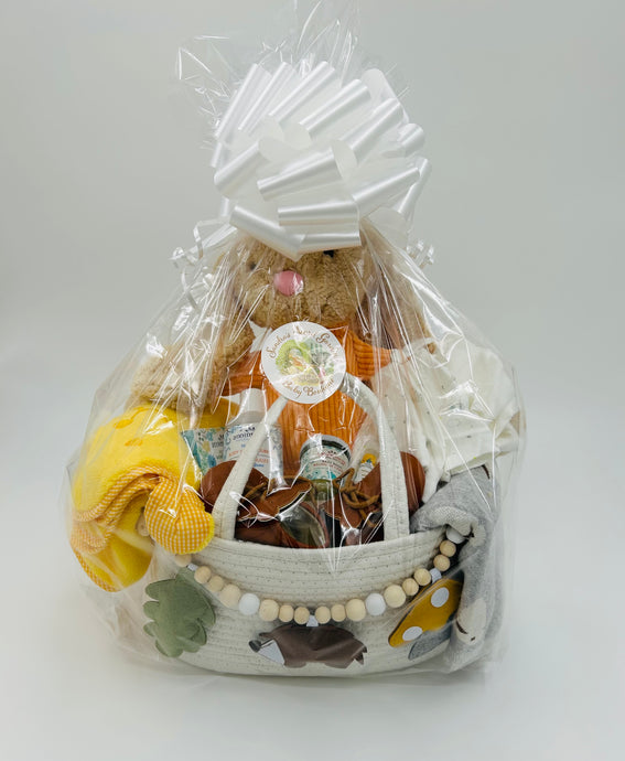 Baby Gift Basket - Deluxe Neutral